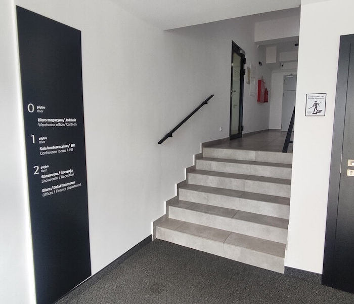 ARANŻACJA WNĘTRZ POMIESZCZEŃ BIUROWYCH ZAKŁADÓW PRODUKCYJNYCH UNILIN FLOORING POLSKA