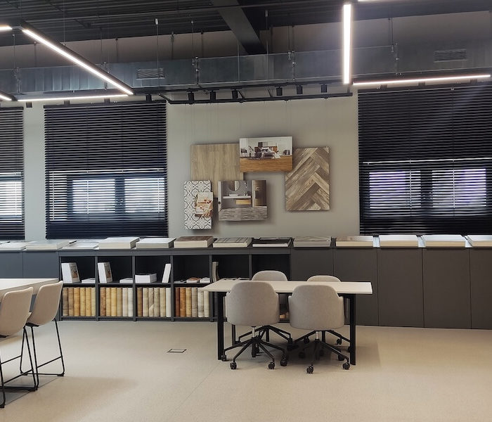 ARANŻACJA WNĘTRZ POMIESZCZEŃ BIUROWYCH ZAKŁADÓW PRODUKCYJNYCH UNILIN FLOORING POLSKA