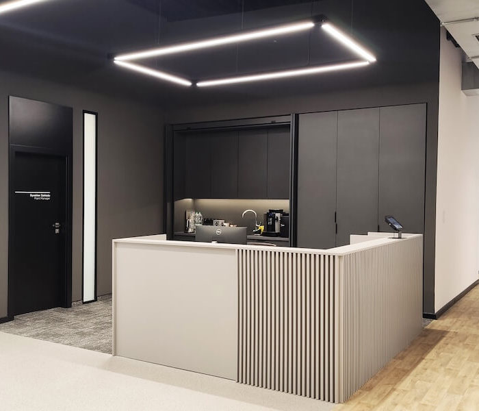 ARANŻACJA WNĘTRZ POMIESZCZEŃ BIUROWYCH ZAKŁADÓW PRODUKCYJNYCH UNILIN FLOORING POLSKA